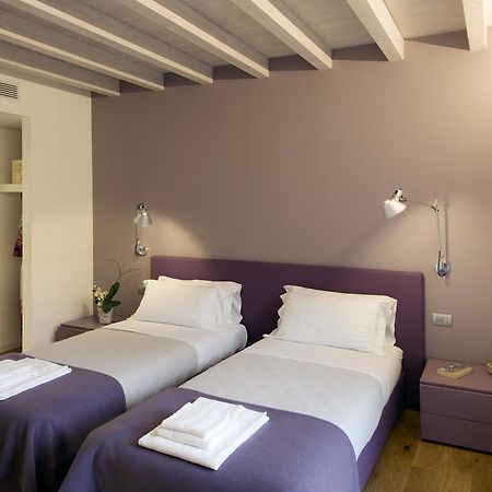 Manzoni 124 Bed&Relax Bed & Breakfast Esine ภายนอก รูปภาพ