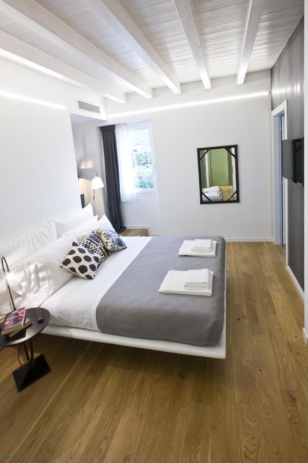 Manzoni 124 Bed&Relax Bed & Breakfast Esine ภายนอก รูปภาพ