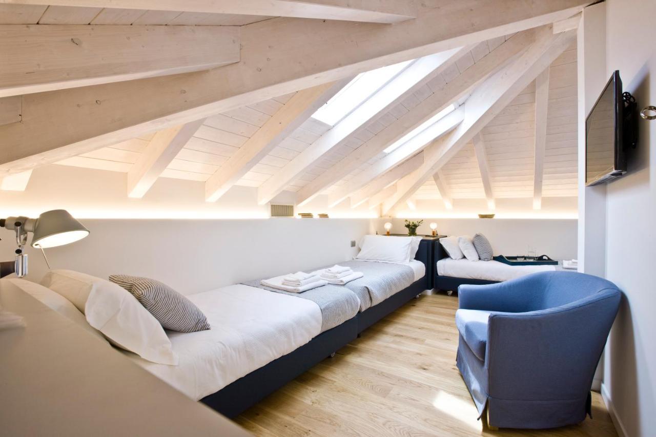 Manzoni 124 Bed&Relax Bed & Breakfast Esine ภายนอก รูปภาพ