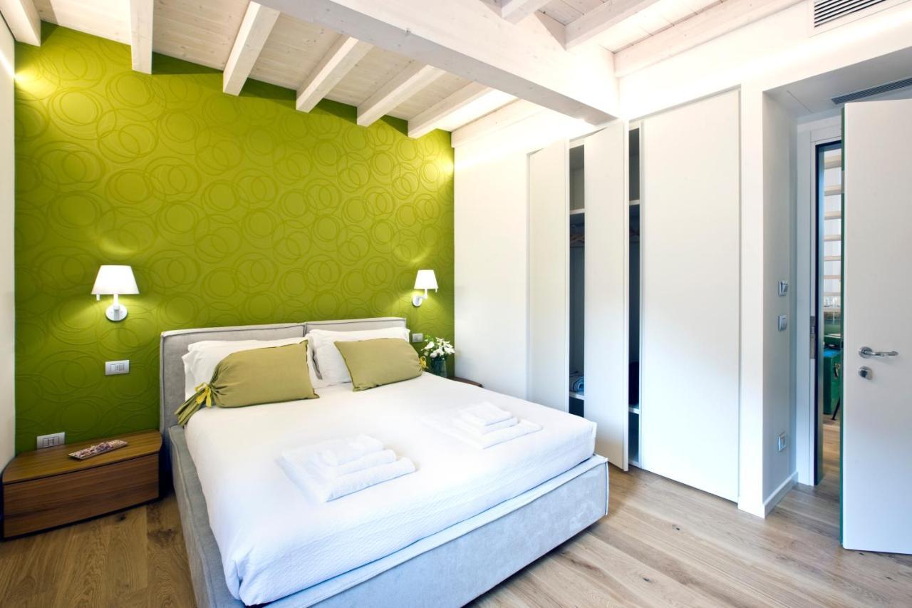Manzoni 124 Bed&Relax Bed & Breakfast Esine ภายนอก รูปภาพ