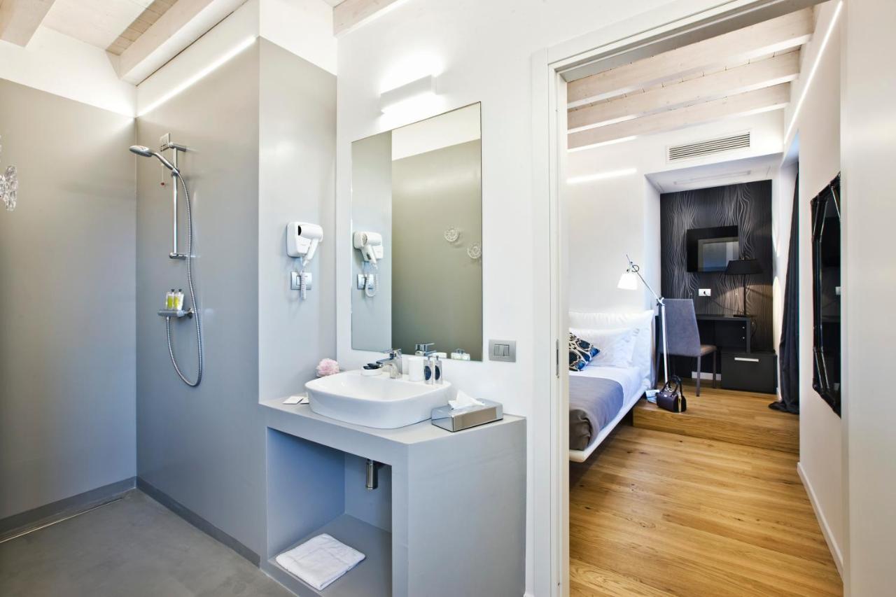 Manzoni 124 Bed&Relax Bed & Breakfast Esine ภายนอก รูปภาพ