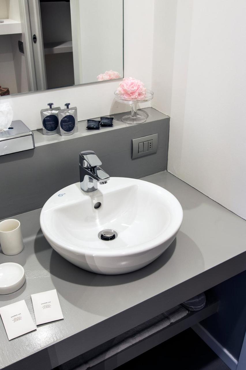 Manzoni 124 Bed&Relax Bed & Breakfast Esine ภายนอก รูปภาพ