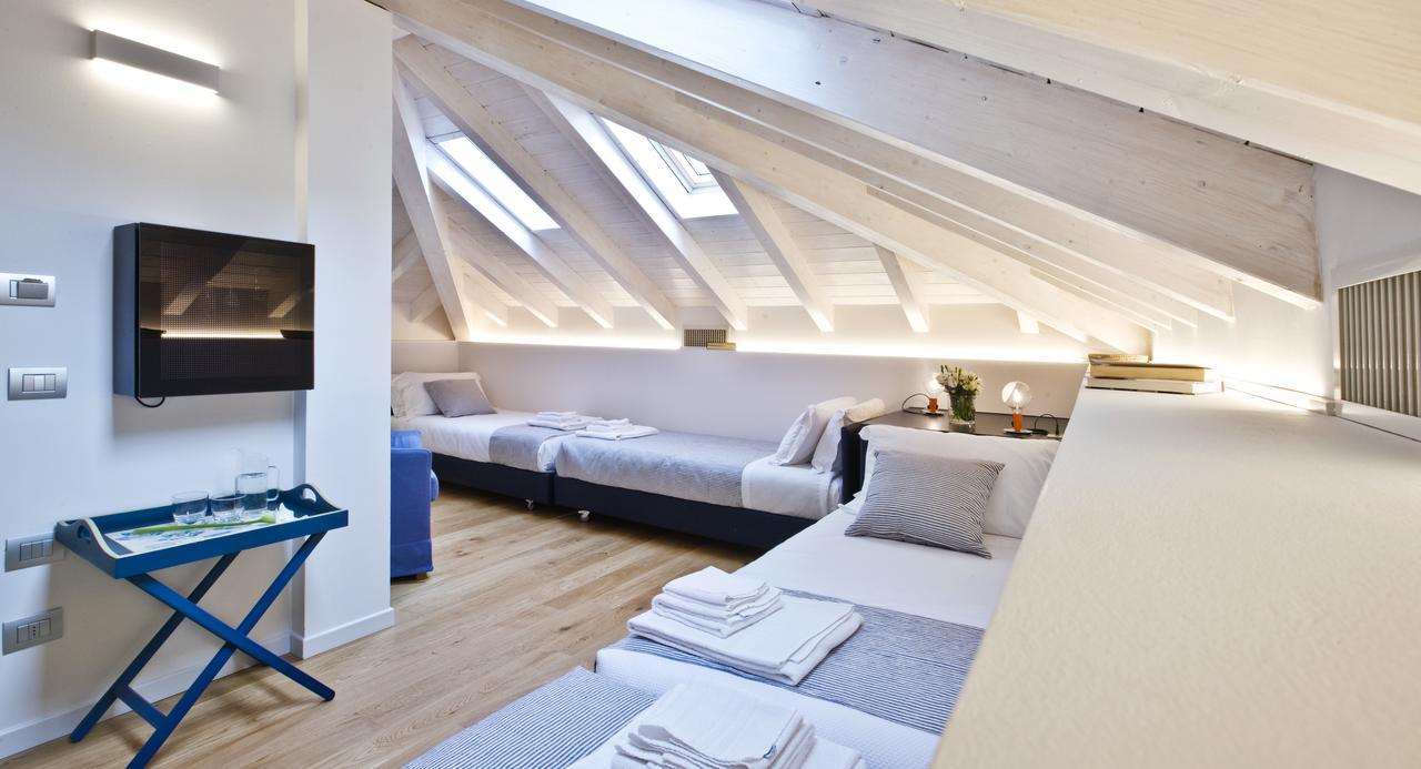 Manzoni 124 Bed&Relax Bed & Breakfast Esine ภายนอก รูปภาพ
